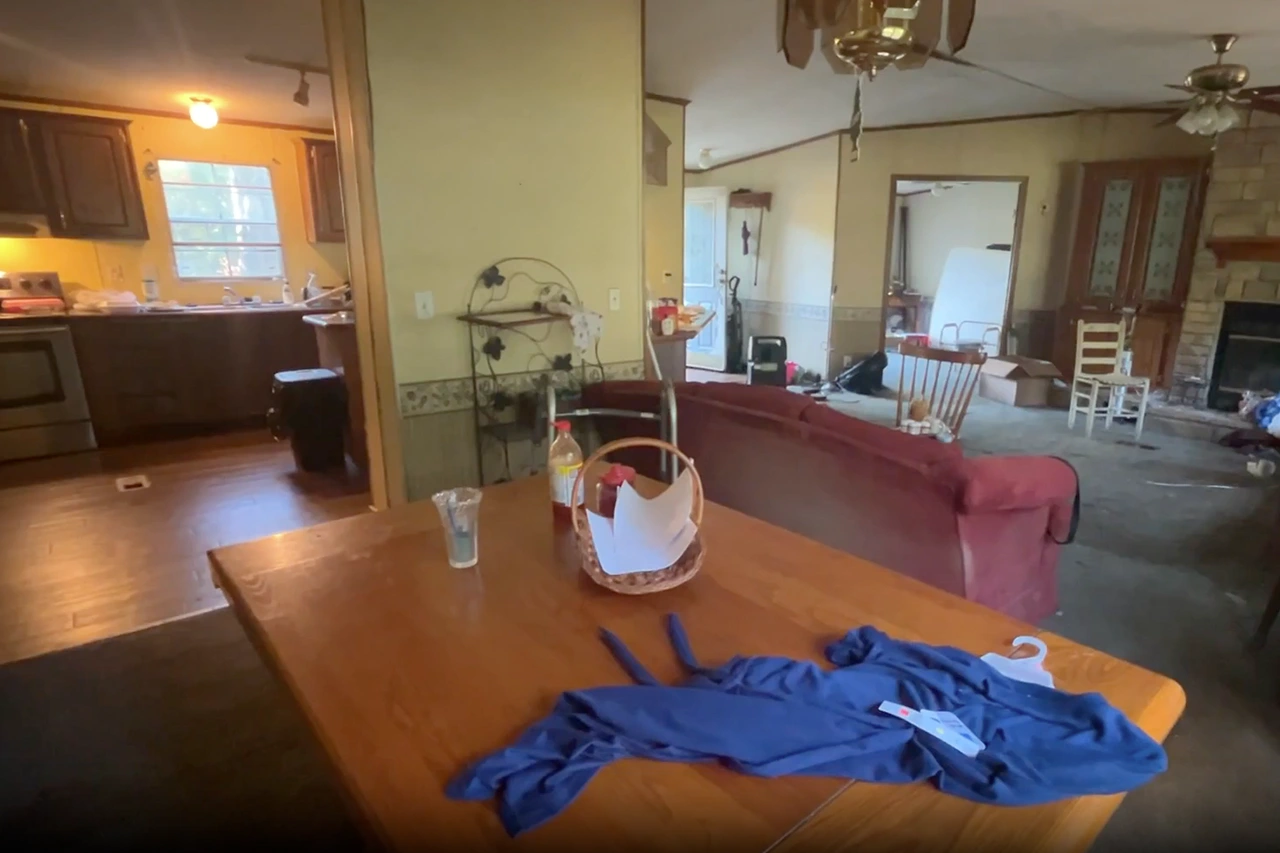 Chandler Rd Dining Room Before