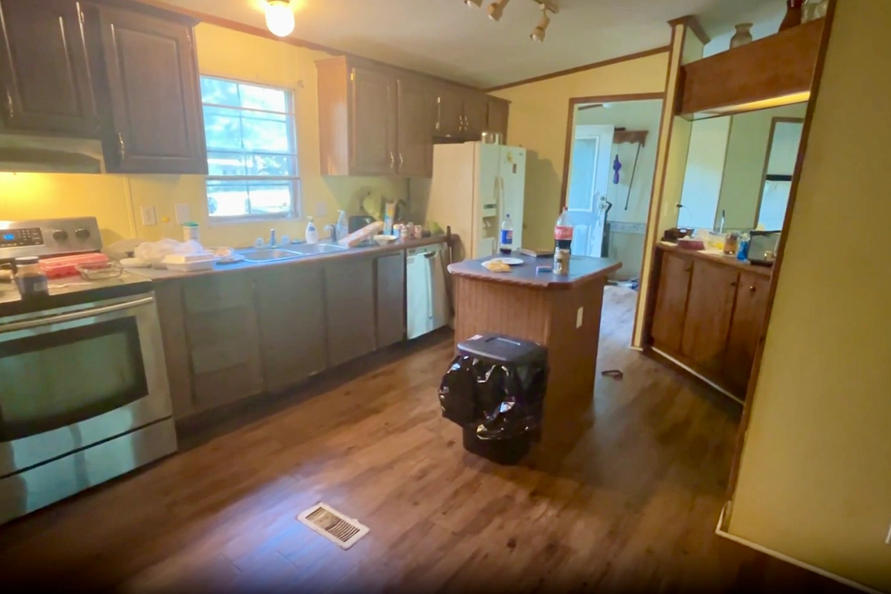 Chandler Rd Kitchen Before 2