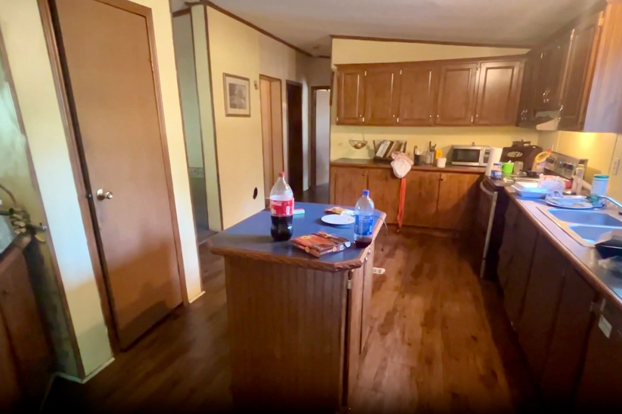 Chandler Rd Kitchen Before 3