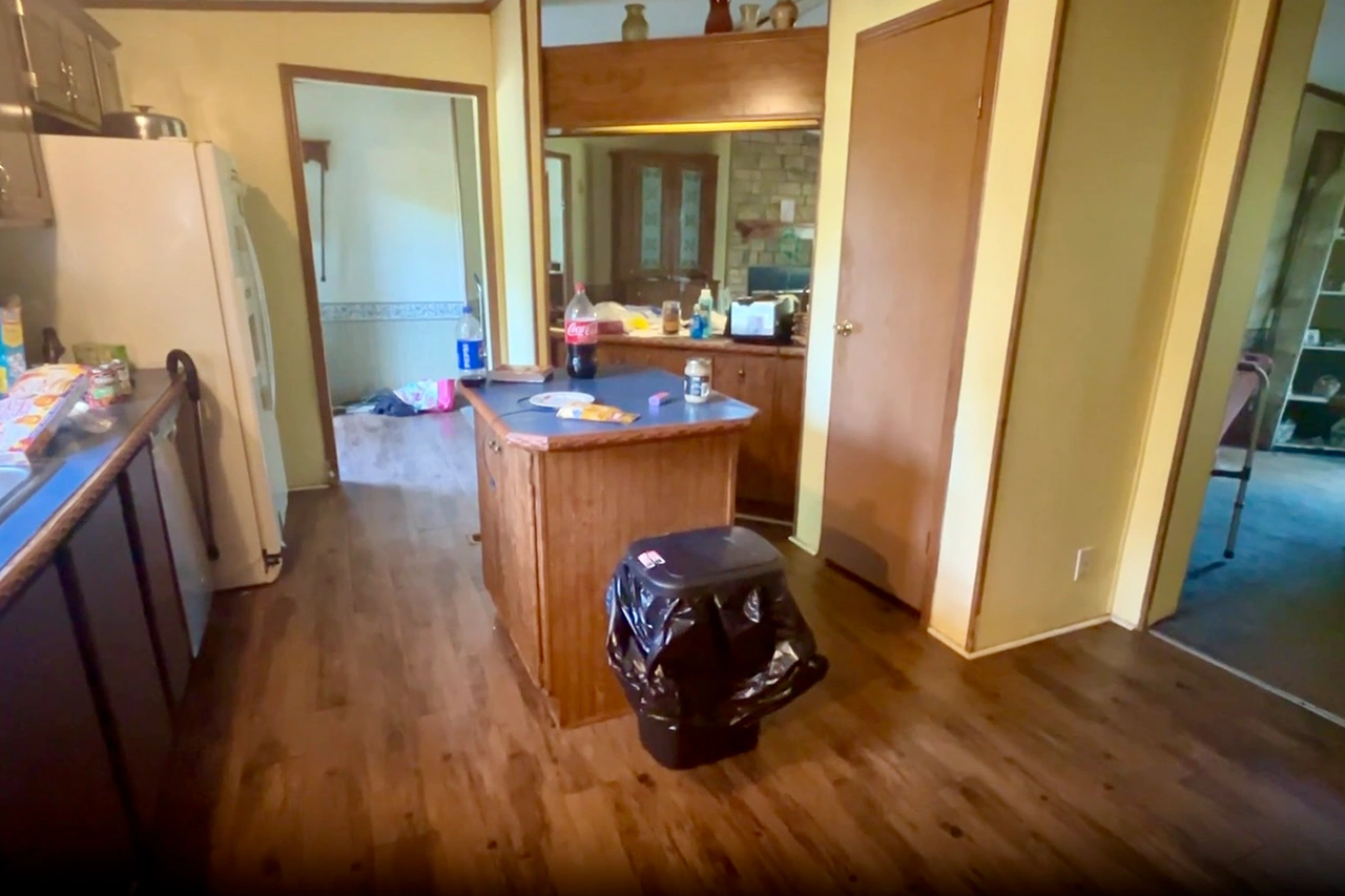 Chandler Rd Kitchen Before