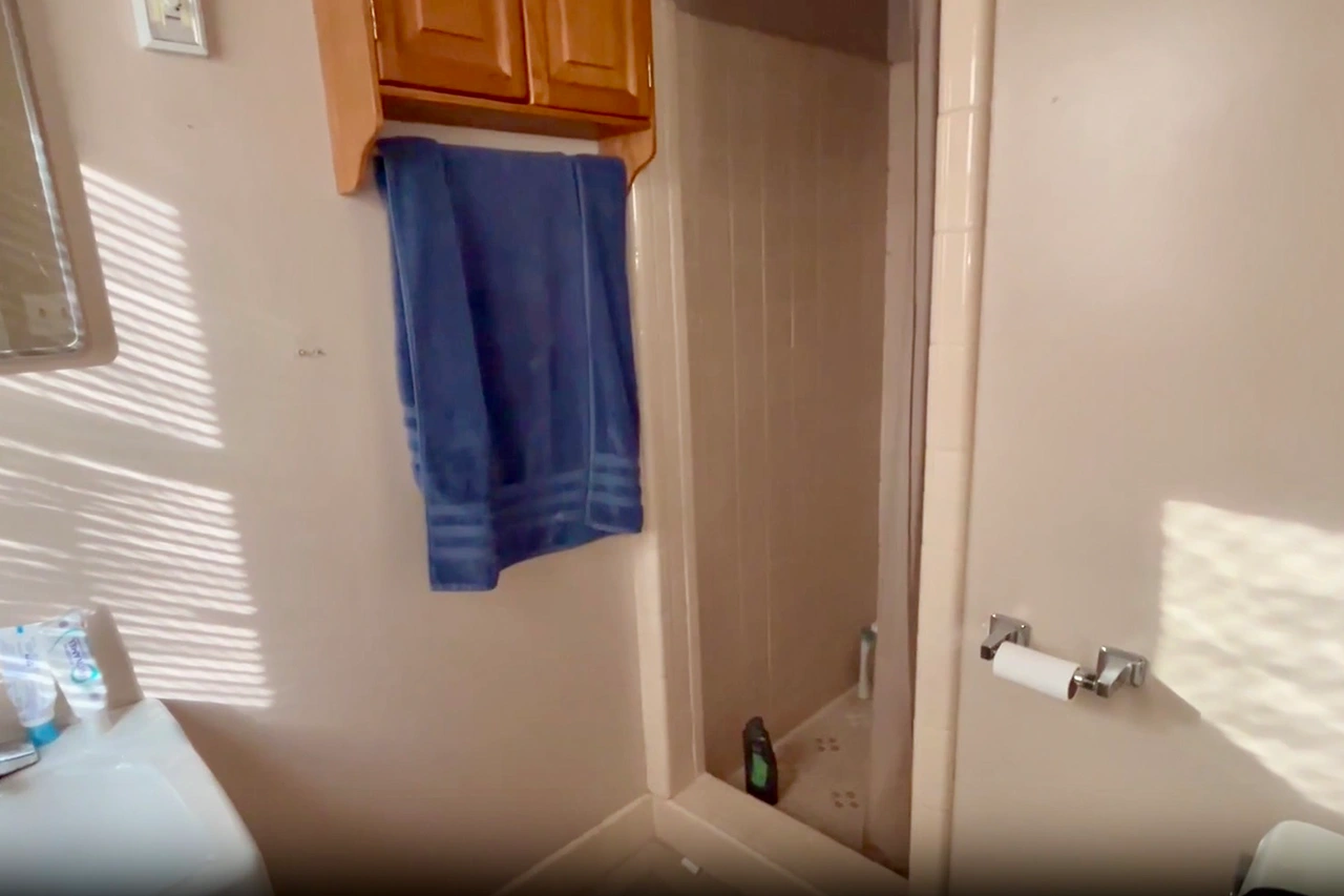 Homestead Drive Master Bath Before